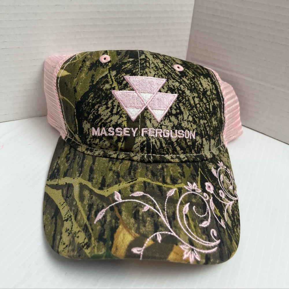 Massey Ferguson Trucker snap back hat NWOT